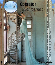 Girl with blue dress tema screenshot